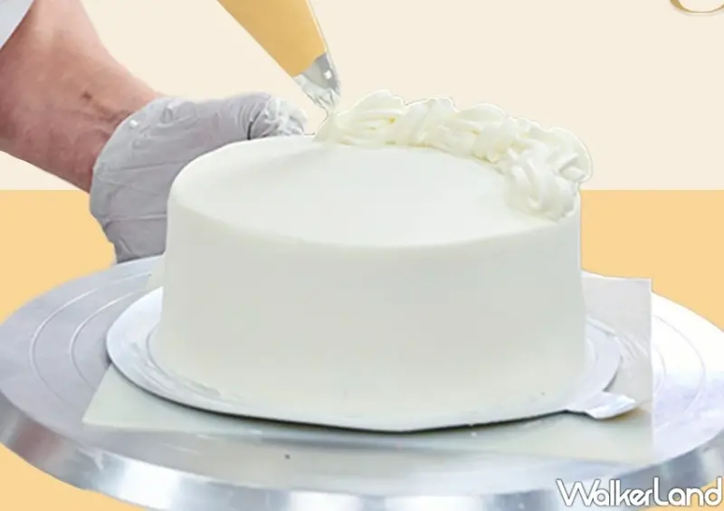 紅葉蛋糕白森林蛋糕 愚人節限定 / WalkerLand窩客島整理提供 未經許可不可轉載。