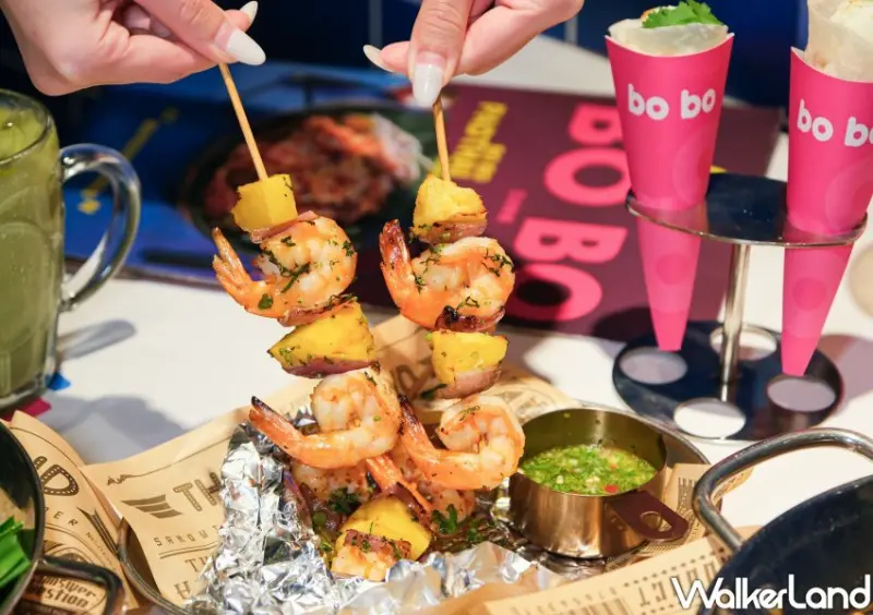 ▲BO BO推出多款泰式串燒，從經典烤雞腿到香料入味的肉串皆有 / WalkerLand窩客島 鄭雅之 拍攝