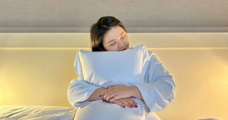 3/15國際睡眠日！礁溪Just Sleep捷絲旅讓你「住飯店、睡到爽」23小時睡飽住滿、退房再抽舒眠枕，每人1620元起。