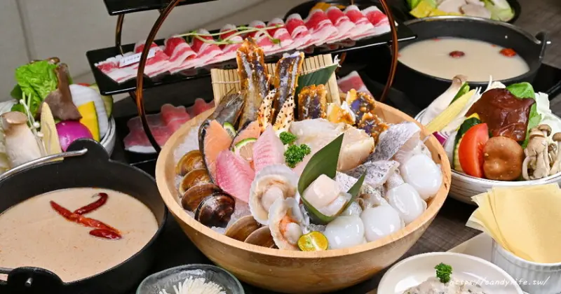 台中市北區營業至凌晨五點台中火鍋，最低288元起享蔬食、火鍋料、肉燥飯、飲品、霜淇淋吃到飽