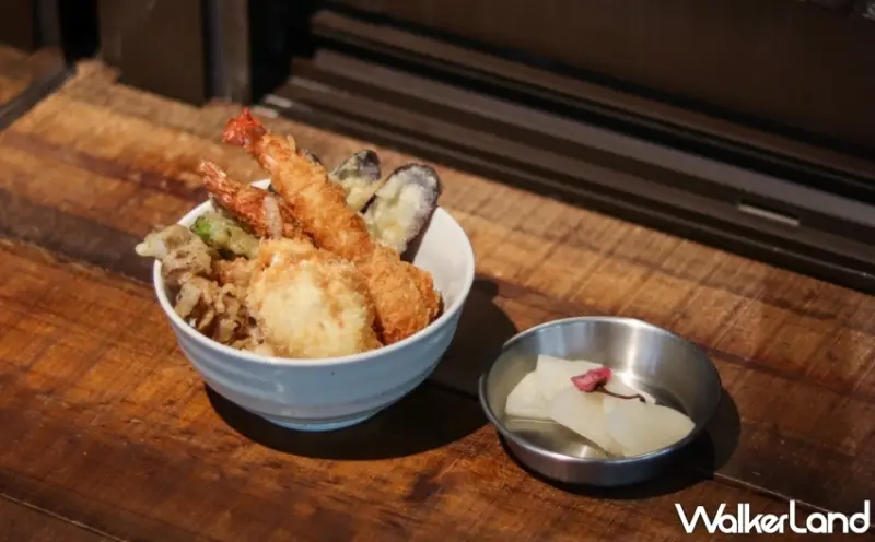 日式酒吧「臺虎居餃屋」在傳統日式老屋裡「吃煎餃、配啤酒」