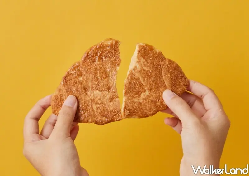 7-ELEVEN開賣韓國壓扁可頌麵包/ WalkerLand窩客島整理提供 未經許可不可轉載。