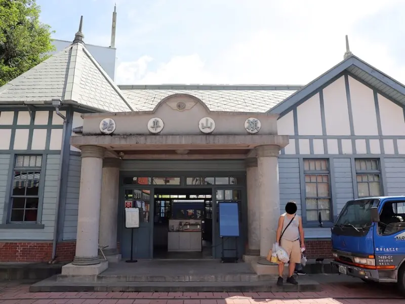 高雄市旗山區旗山車站-糖鐵故事館:旗山百年車站.欣賞日式和洋建築之美