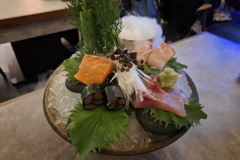 桃園市哈囉！桃園民眾～宗初食堂-桃園店，等各位到來，全台僅有兩間日式無菜單料理，喜歡海鮮風味的你怎能做錯失過，桃園的繁華正與你相見！