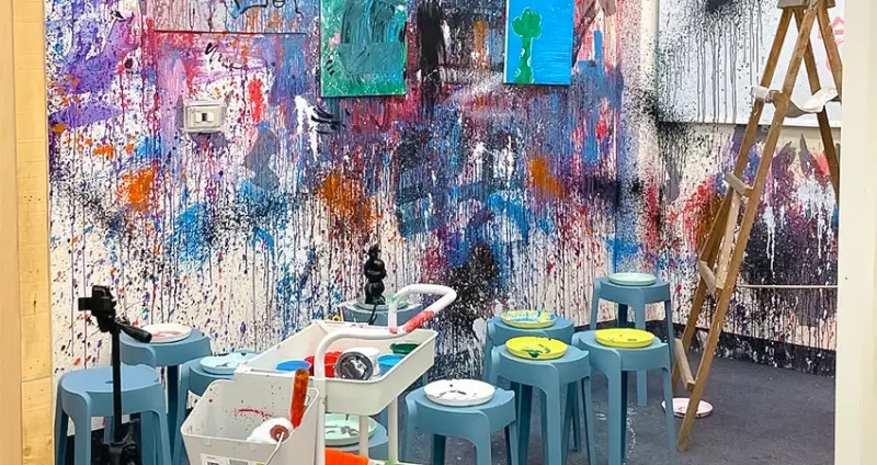 顏料水槍開噴！全台7間「髒髒畫繪畫空間」室內景點推薦，親子、約會景點要筆記。