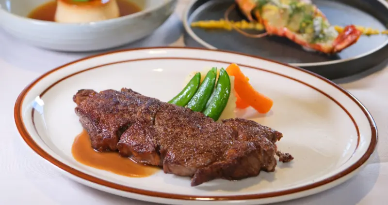 比台北更便宜！台北老字號「雅室牛排」桃園藝文店曝光，買一送一領軍3大優惠必看。