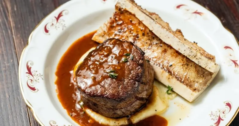 台北巷弄餐酒館！法國餐酒館BeApe「里昂工兵圍裙、香煎牛肝與雪莉酒醋醬」，2024BeApe春季新菜單。