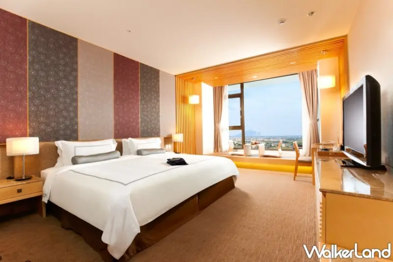 長榮鳳凰住礁溪送台中、有長榮鳳凰任兩字再加碼免費吃到飽