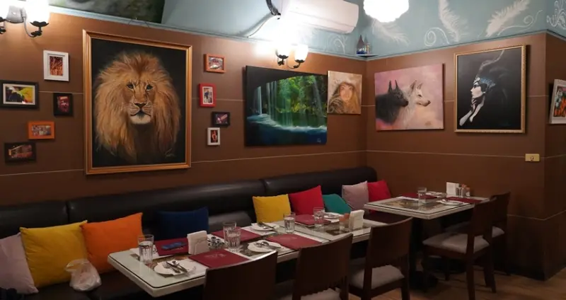 老饕才知道的餐酒館！台中老字號餐酒館「巧味爐歐法餐廳」、外國人也激推，期間限定的「傳統烤火雞」每年都搶訂一空。