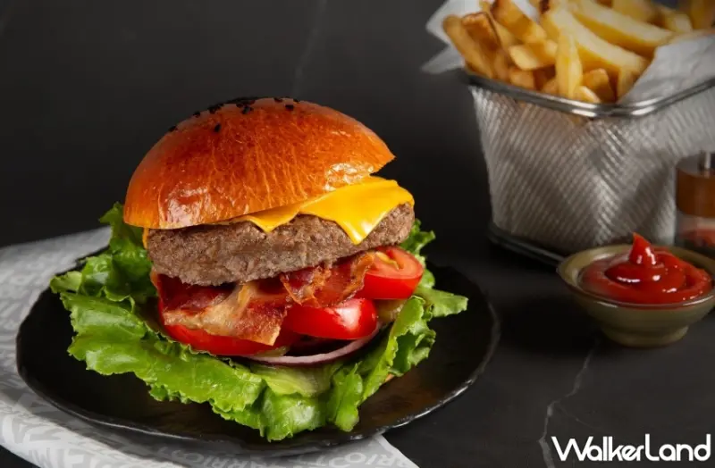 台北萬豪「豪享吃堡」漢堡、指定飲品買一送一