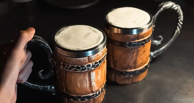 踏進哈利波特世界！塔羅占卜、魔術每週都有，台北餐酒館推薦「Potions Magic Bar 魔藥學餐酒館」奶油啤酒必喝。