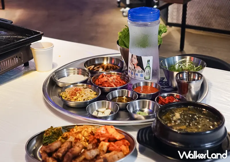 韓國燒啤表演在這！台北韓式料理「本家選手村」韓國烤肉專人代烤、小菜吃到飽/ WalkerLand窩客島整理提供 未經許可不可轉載。