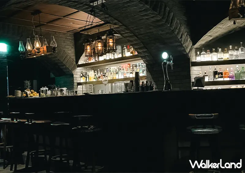 奶油啤酒必喝！台北餐酒館推薦「Potions Magic Bar 魔藥學餐酒館」塔羅占卜、魔術免費體驗/ WalkerLand窩客島整理提供 未經許可不可轉載。