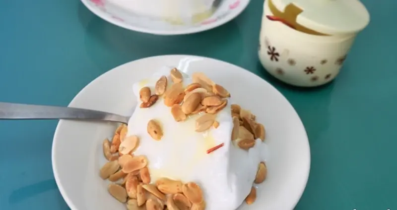 90年老冰店！古早味香蕉冰，追「俗女養成記」必吃「和興冰菓部」，雞蛋牛奶冰、花生牛奶冰都推薦。