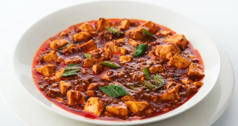 陳麻婆豆腐來了！台北遠東香格里拉邀請「四川飯店」主廚陳建太郎，展現川菜精髓、首波主打陳麻婆豆腐。