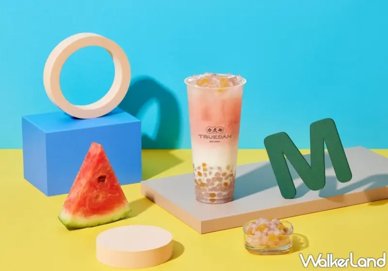 珍煮丹攜手matsui老師推出「西瓜系列飲」，要用Q萌狗狗結合「西瓜」打造喝了會啊嗚啊嗚的手搖飲。