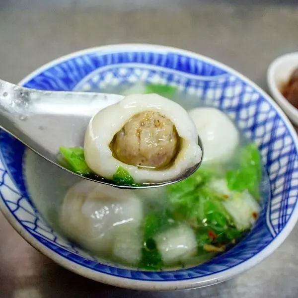  基隆老字號美食推薦：鹹湯圓豬肝腸（大觀圓）/ WalkerLand窩客島整理提供 未經許可不可轉載