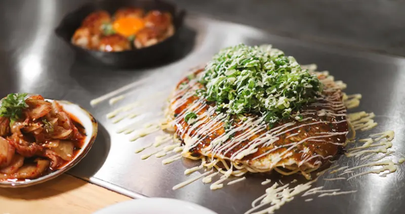 超狂11層太驚人！台北日本料理「赤鐵廣島燒專賣店」日本老闆最推這樣吃，全菜單6種口味要筆記。