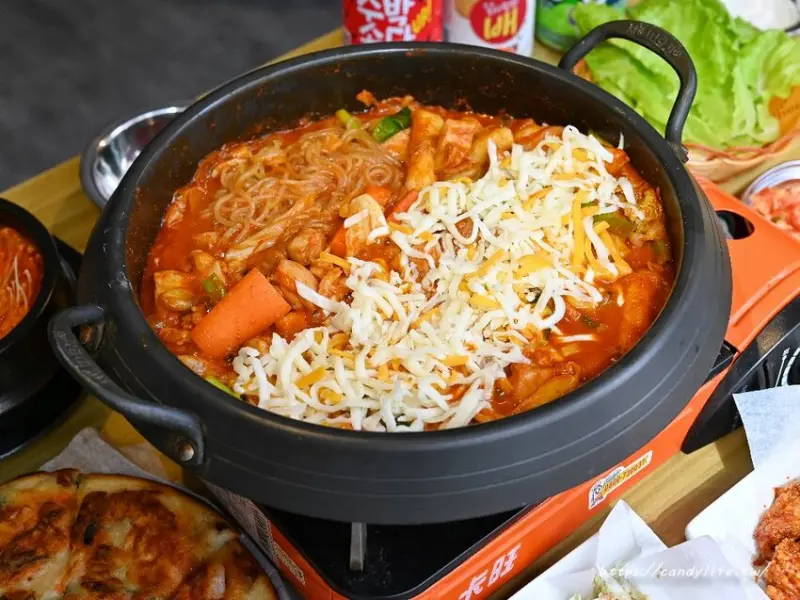 台中市北區金春花春川辣炒雞｜不必飛韓國，台中也吃得到道地春川辣炒雞，料多實在，加起司超邪惡