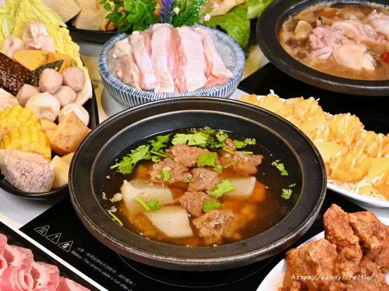 台中市西屯區狂一鍋漢口店｜台中最狂不限時自助吧吃到飽台式火鍋，招牌功夫排骨酥鍋熱銷200座101