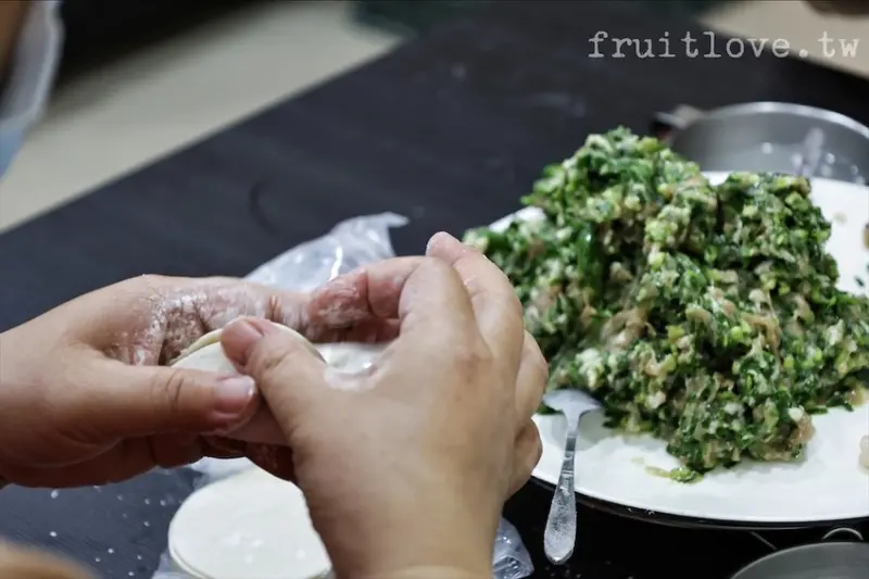 正宗東北手工水餃，餅皮Q彈，內餡鮮嫩、紮實
