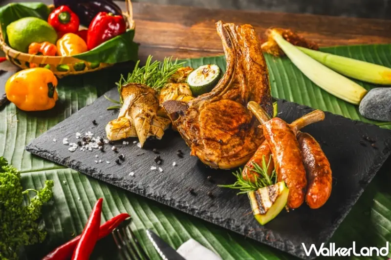 遠雄海洋公園2024冰風暴怪獸聯盟來襲，享哥吉拉主題餐飲與暑期入園優惠。