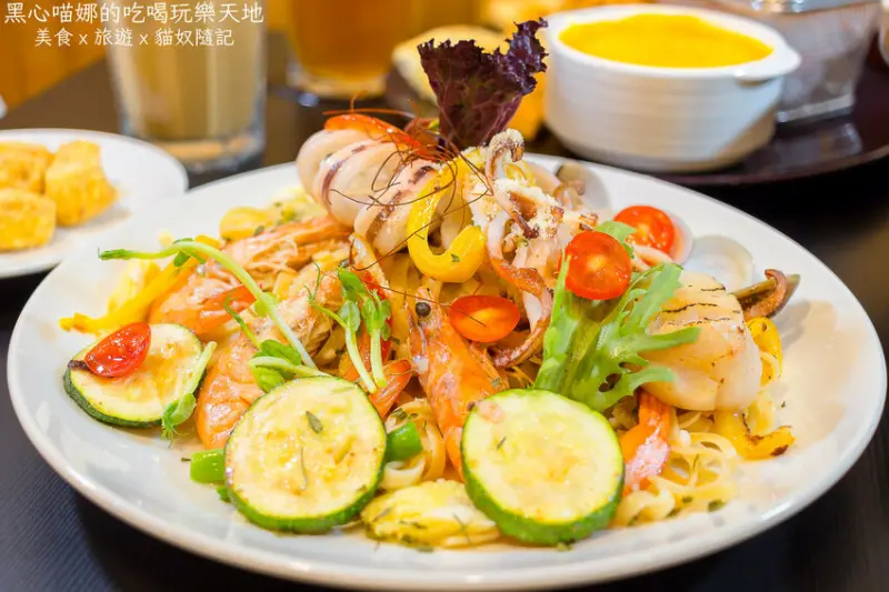 高雄三民︱沐牧複合式餐廚　低消只要６０元，大份量、學生價的好吃異國風味早午晚餐。