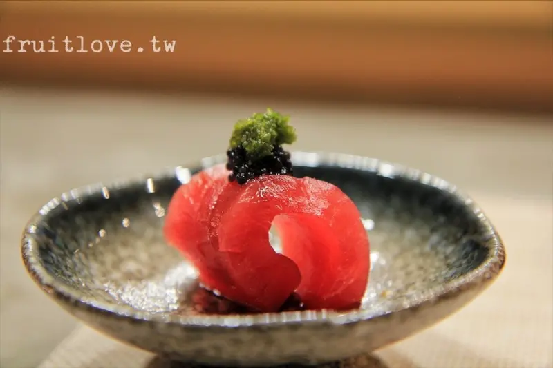 日式無菜單料理推薦，採預約制，豪華無菜單料理的視覺饗宴，不敢生食的也有提供客製化