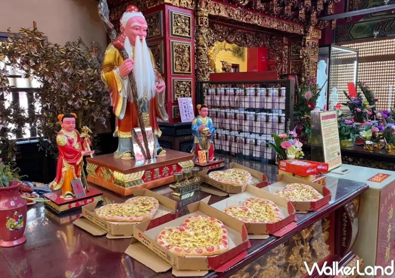 必勝客 紅餡芝心比薩  / WalkerLand窩客島提供 未經許可，不得轉載