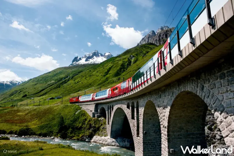 Klook推薦6大浪漫路線含冰河列車、少女峰滑翔傘與皮拉圖斯山冒險，探索歐洲屋脊的奇幻之旅。