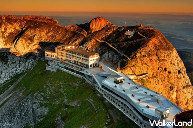 Klook推薦6大浪漫路線含冰河列車、少女峰滑翔傘與皮拉圖斯山冒險，探索歐洲屋脊的奇幻之旅。