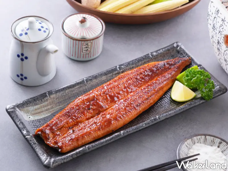 安永鮮物與胡同燒肉聯手出擊！中秋限定「珍饌海陸燒烤禮盒」2980限量發售、頂級11件食材再送鮭魚輪切。