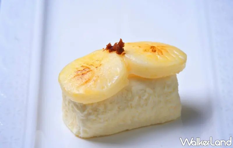 神旺普諾麵包坊「8兩重紅蟳、鮪魚握壽司、炙燒干貝握壽司」擬真甜點，看一眼就決定買了。