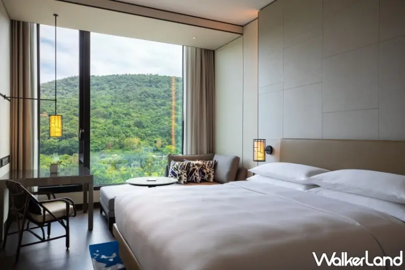 士林萬麗鱈場蟹和和牛無限吃到飽、住宿加1元再多10000點積分