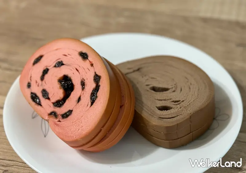  ▲基隆隱藏版美食「基隆木材麵包」每當攤位一開，便有許多熟客前來排隊 / WalkerLand窩客島 蕭芷琳 拍攝