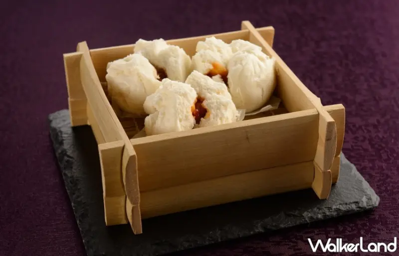 台北美福大飯店「嘆早茶」限時登場，蝦餃燒賣、黑金餃、奶油焗白菜，每週日限量供應。