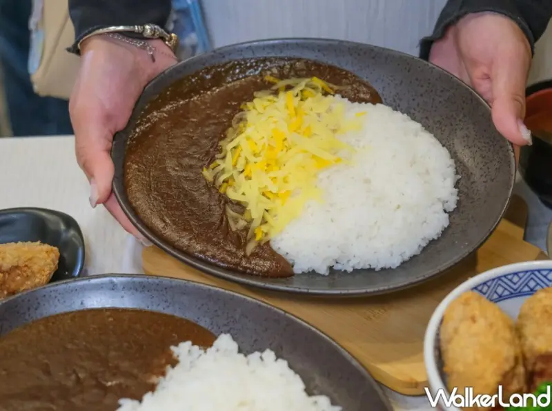 吉野家「黑咖哩飯、唐揚雞系列」 / WalkerLand窩客島整理提供 未經許可不可轉載。