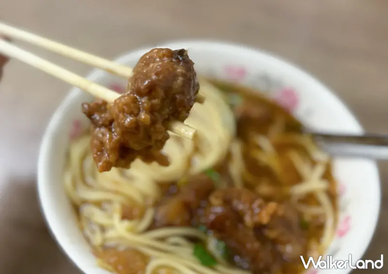 三重必吃排骨酥麵店「廟東清水排骨酥麵」從台中豐原起家/ WalkerLand窩客島整理提供 未經許可不可轉載。