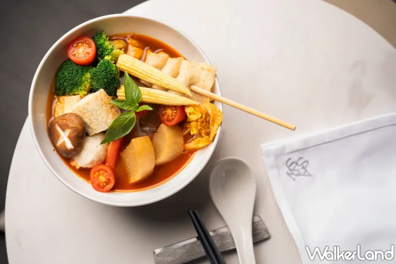 Dong Café･冬 咖啡新菜單！三款湯麵、四川麻辣燙寬粉登場，無人工味精、使用在地食材，健康美味兼具，輕食與沙拉完美結合。