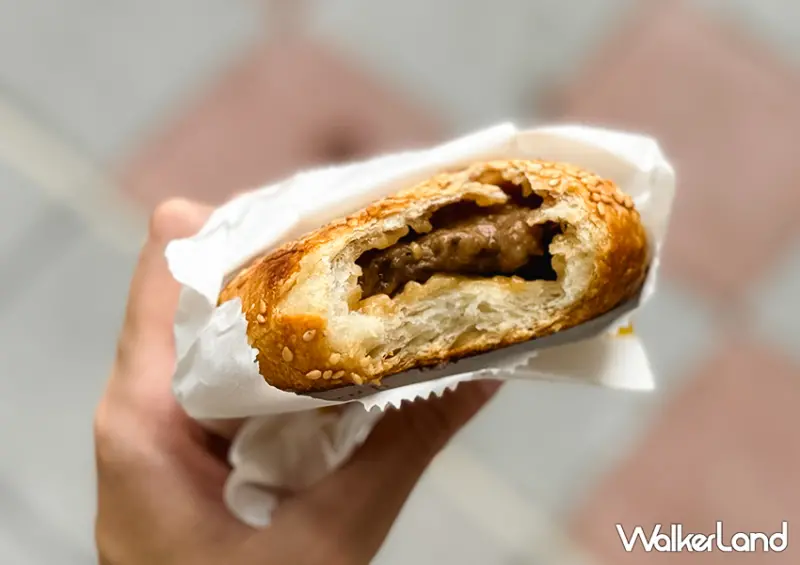 南港胡椒餅老店「老張炭烤燒餅店」一賣就是30年/ WalkerLand窩客島整理提供 未經許可不可轉載。