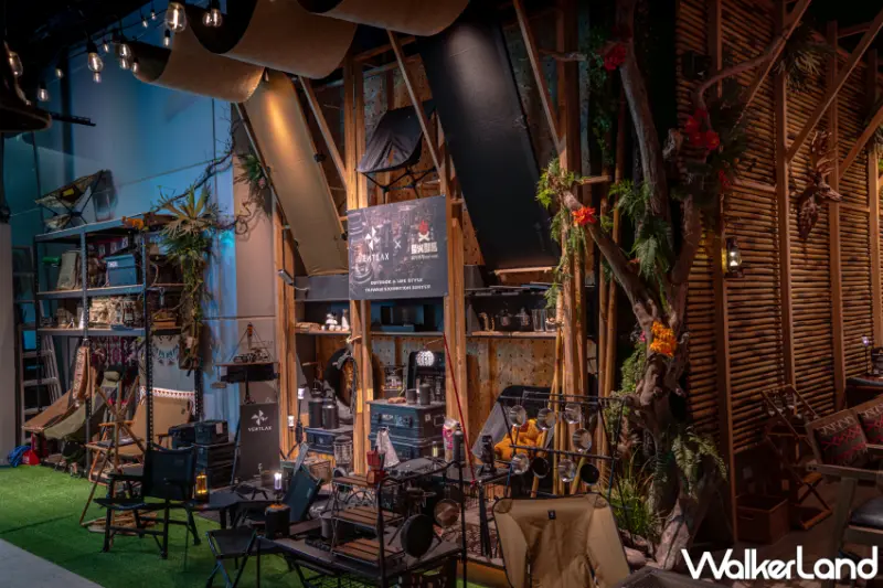 「放感情螢火部落」台北大巨蛋新開店，獨特沉浸式空間、寵物友善餐廳，特色鑄火料理、經典江南湯品、獨家調酒一次滿足。