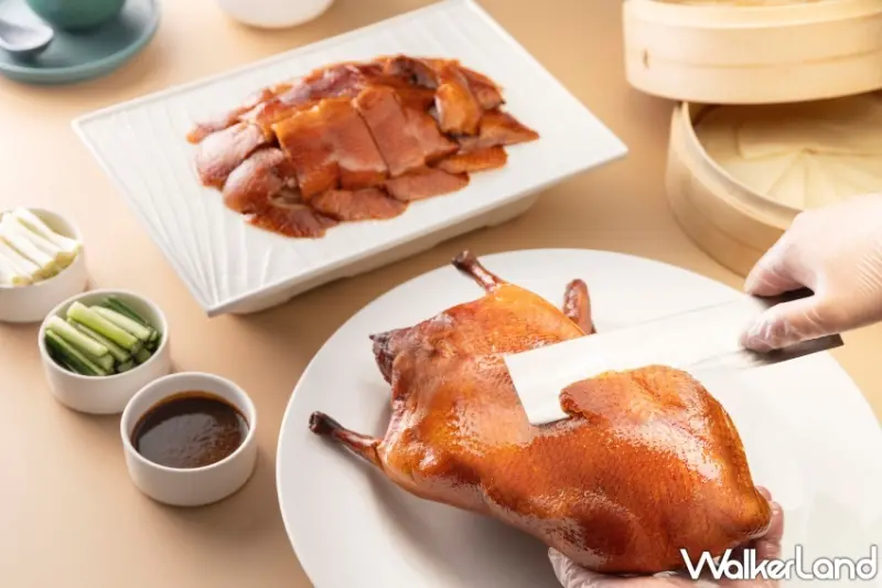 「上菜片皮鴨專賣店」高雄夢時代店登場，宜蘭櫻桃鴨與亞洲50大酒吧聯手、打造烤鴨美味新巔峰。