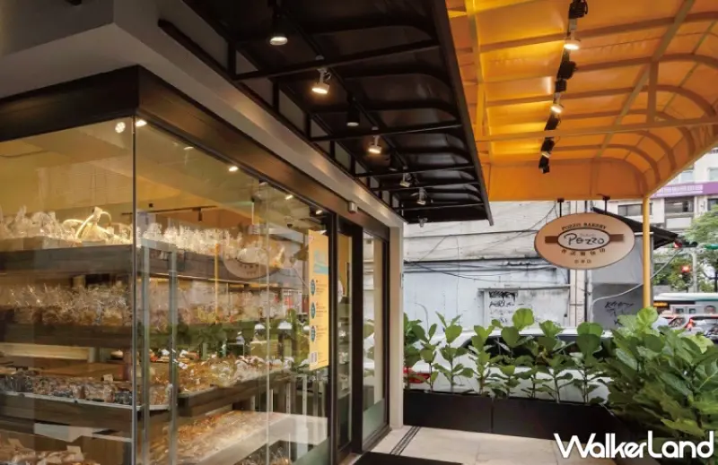 神旺普諾麵包坊「8兩重紅蟳、鮪魚握壽司、炙燒干貝握壽司」擬真甜點，看一眼就決定買了。