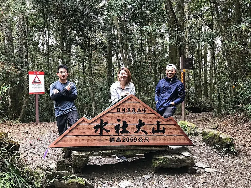 E3687AEB-E93E-4E4F-B821-54042A14554F