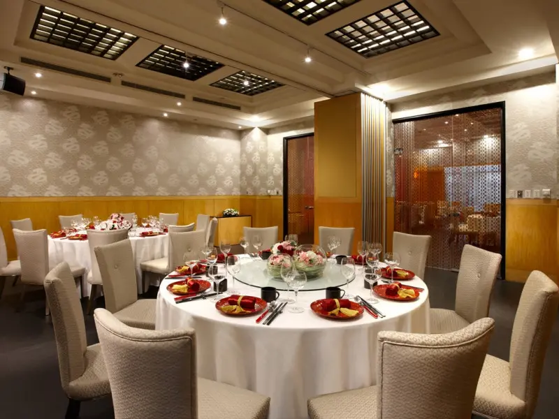 瓏山林台北中和飯店紅餐廳