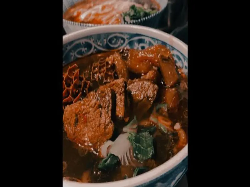 豪宅牛肉麵（川味）