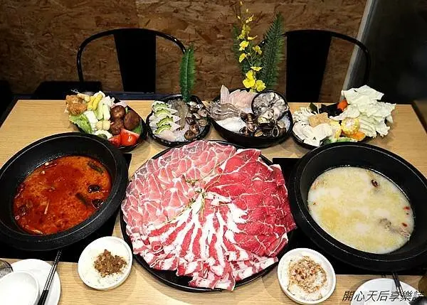 全台最大火鍋集團火鍋迷必吃名店來後山埤開了~268起無限享用近70種超豐富自助吧,排隊宵夜名店,火鍋迷必吃名