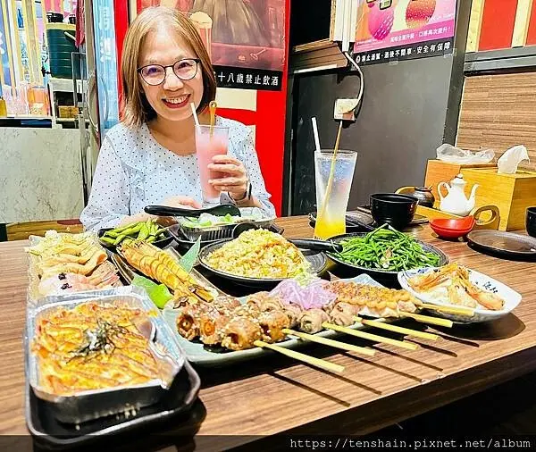 【板橋居酒屋】禾野坊 日式居酒屋│融合中日料理精華，燒烤平價又美味，台式熱炒好吃，日本料理更精彩│備有16人大包廂，聚餐獨享皆宜│