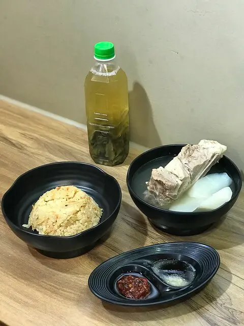  24小時萬華巨無霸排骨湯 #誠記原汁排骨湯/ WalkerLand窩客島整理提供 未經許可不可轉載