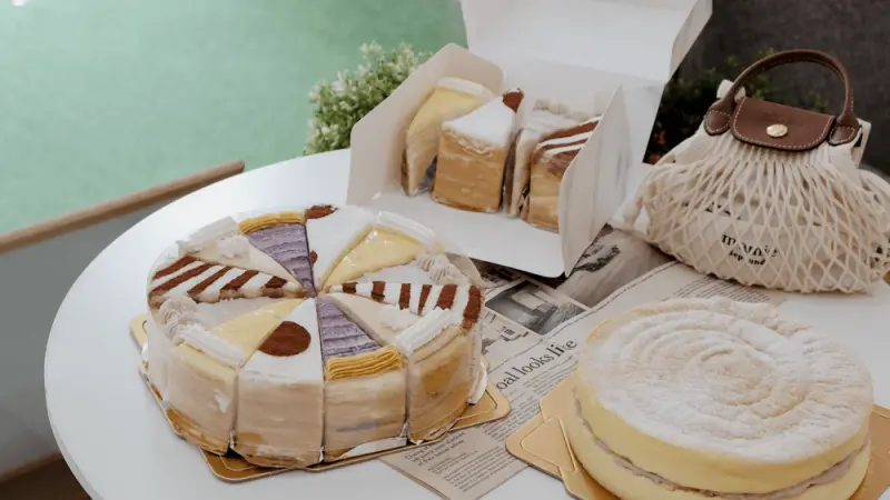 2度C NiGuo逢甲店｜台中西屯區美食｜台中伴手禮新選擇「千層蛋糕」！每片都有30層的高度、口味清爽好吃 ♥ 生日蛋糕、千層蛋糕、彌月禮盒、下午茶